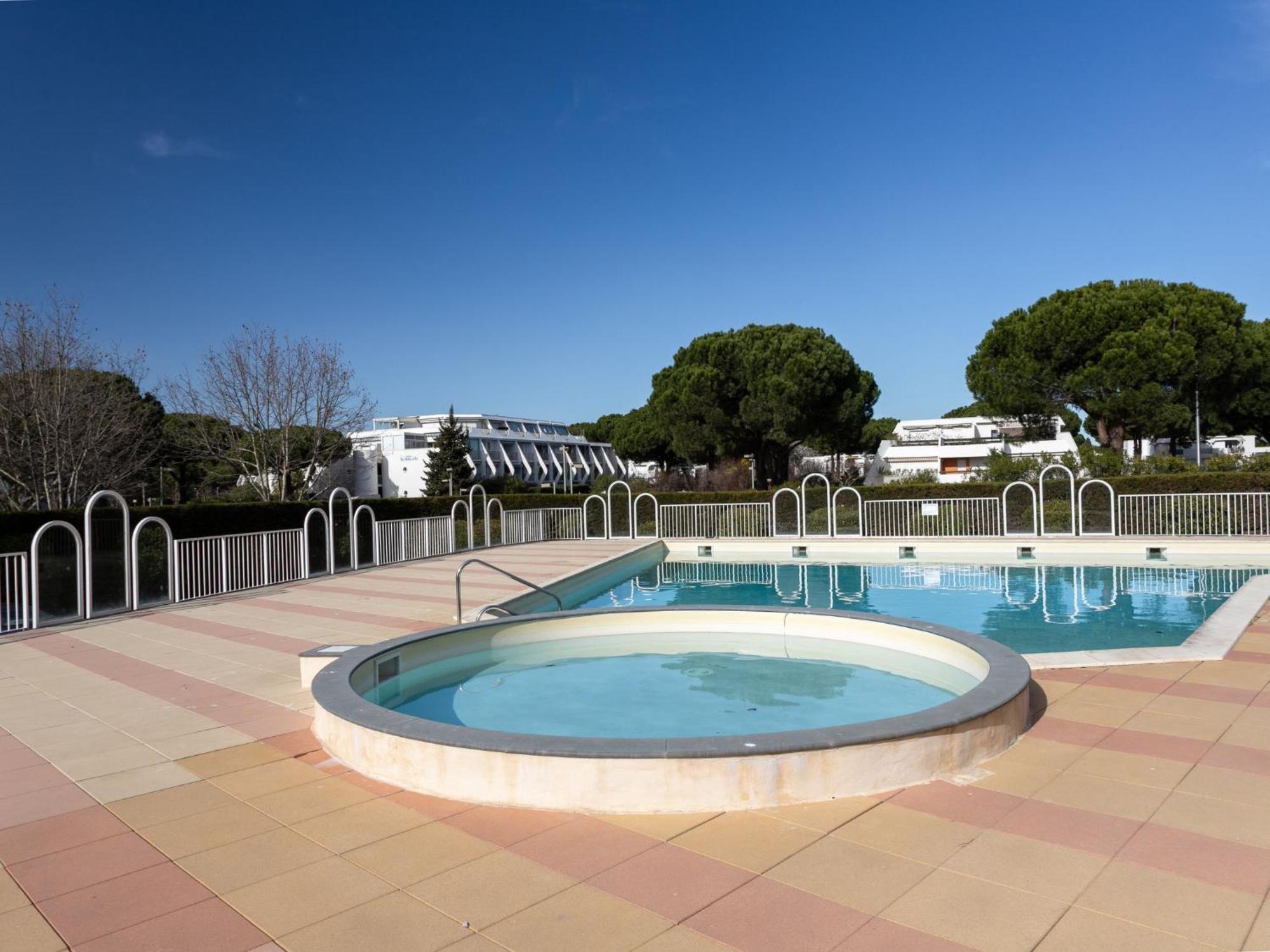 Apartment Les Flamants Roses-5 By Interhome ลา กร็องเดอ-ม็อต ภายนอก รูปภาพ
